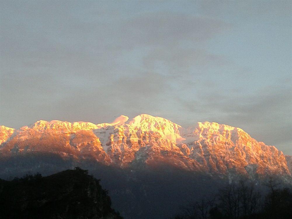 Hotel Rosalpina Riva del Garda Bagian luar foto